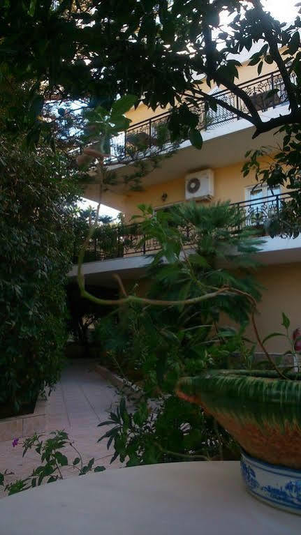 Okeanis II Lejlighedshotel Kato Daratso Eksteriør billede